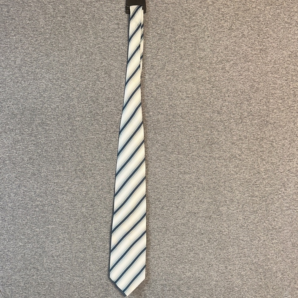 Elegant Striped Men's Tie - Blue and White 100% silk #1